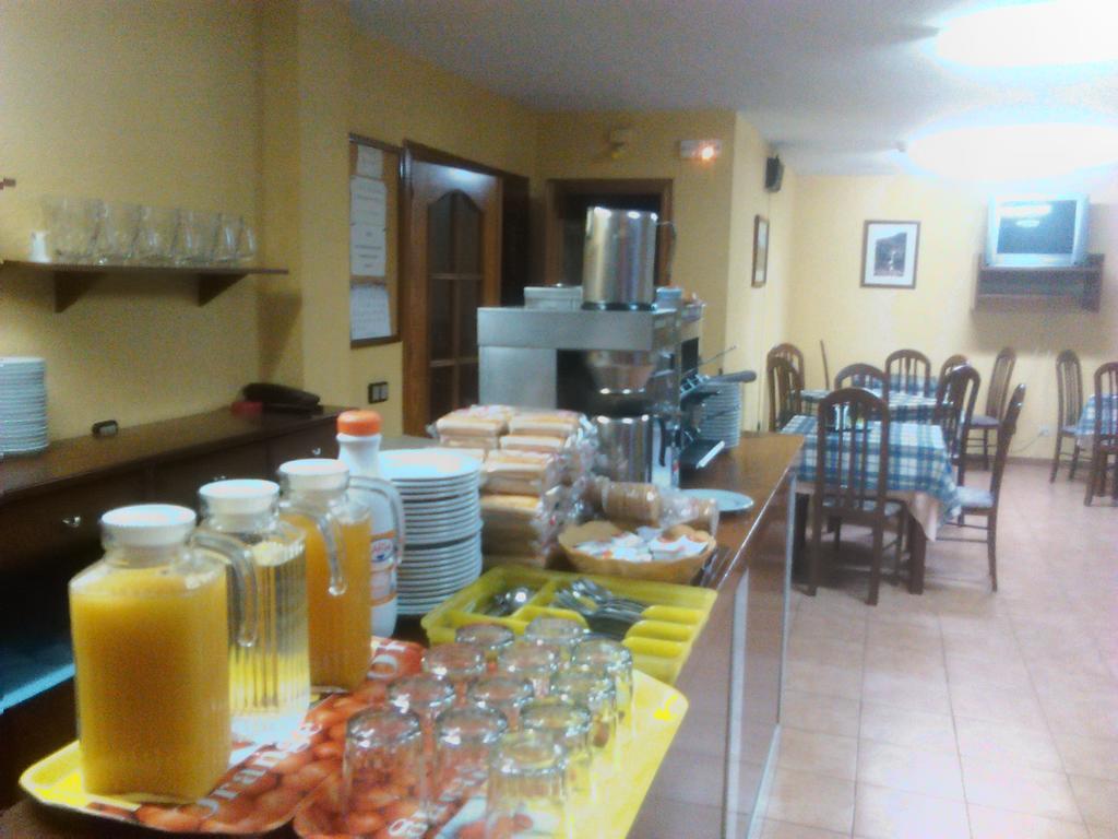 Hostal Turnat Béjar Buitenkant foto