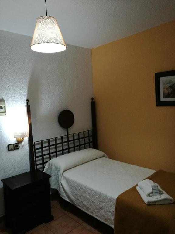 Hostal Turnat Béjar Buitenkant foto