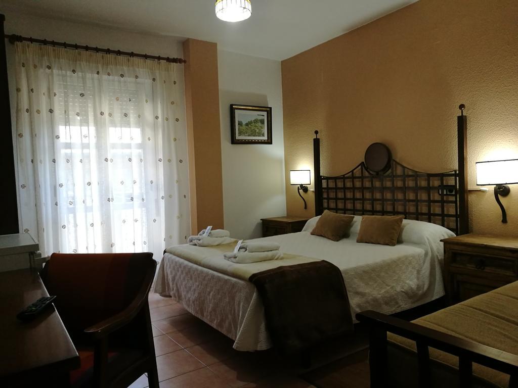 Hostal Turnat Béjar Buitenkant foto